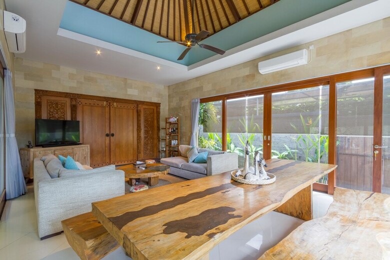 Lacasa Villa Legian