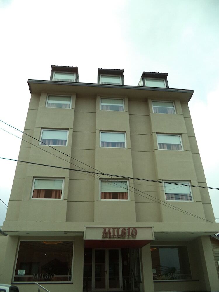 Hotel Mil 810