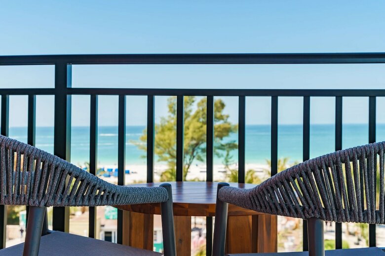 Hotel Howard Johnson St. Petersburg Beach