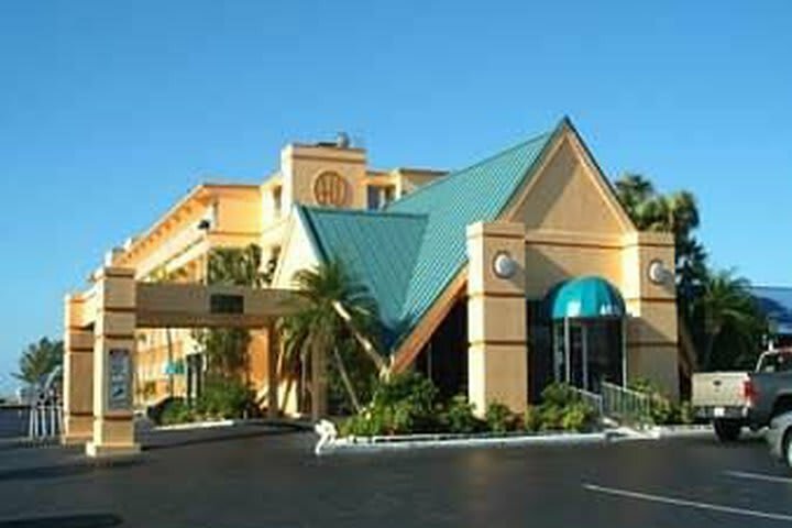 Hotel Howard Johnson St. Petersburg Beach