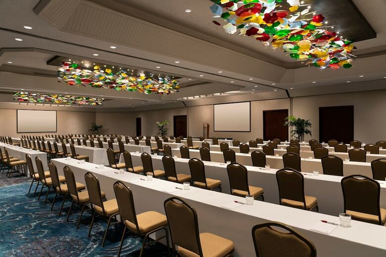 Hotel Waikiki Beach Marriott Resort & Spa