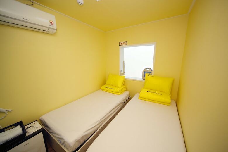 Hotel 24 Guesthouse Sinchon Avenue