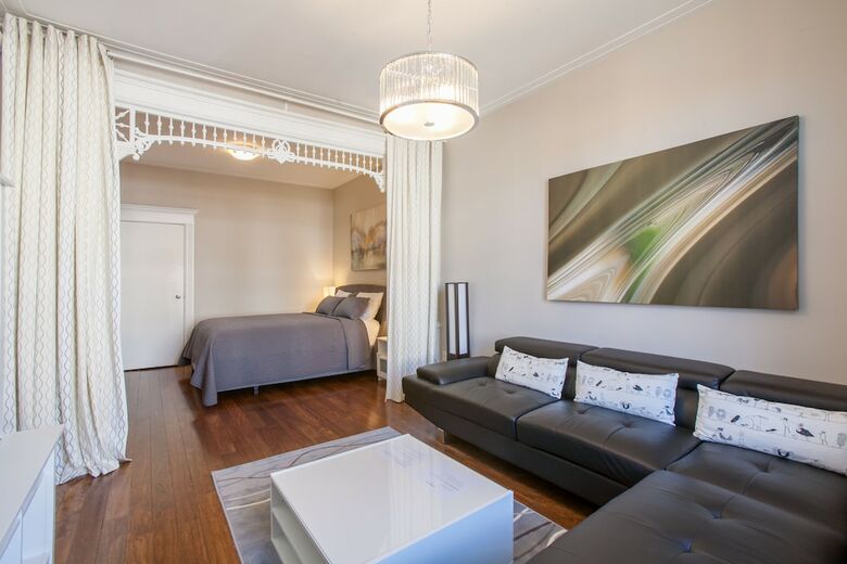 Apartamentos Lmvr - The Laurier