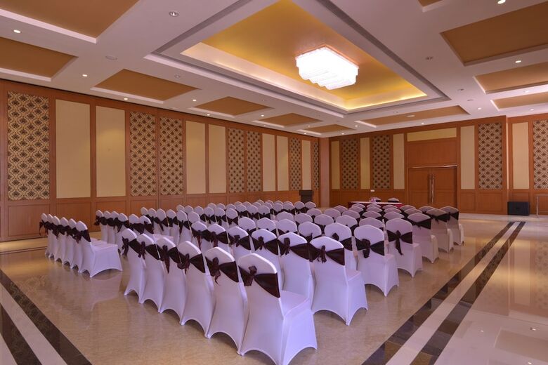 Hotel Orchha Palace And Convention Centre