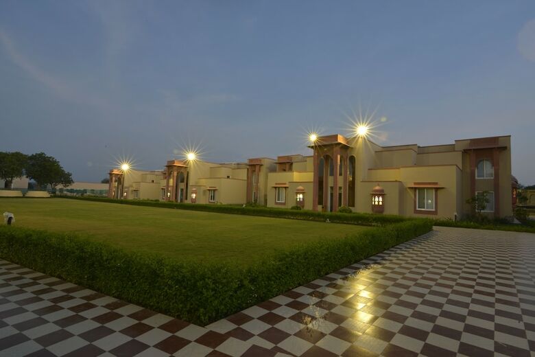 Hotel Orchha Palace And Convention Centre