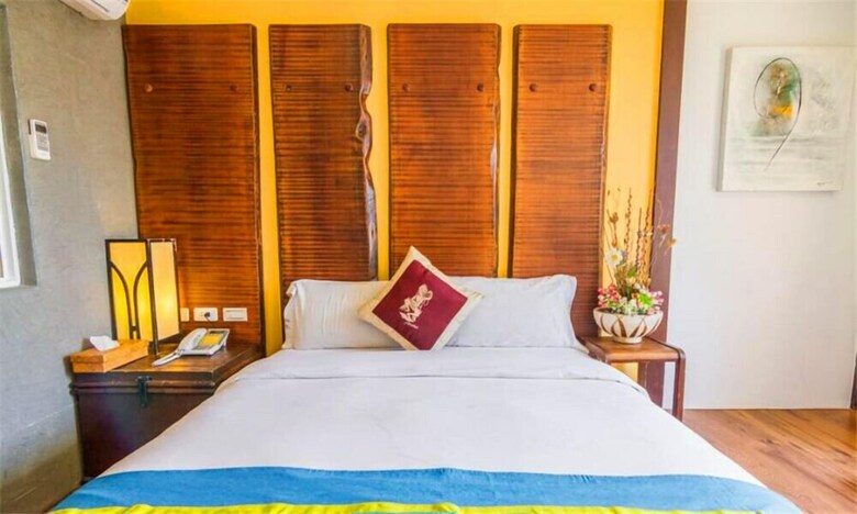 Hotel Ocean Breeze Inn