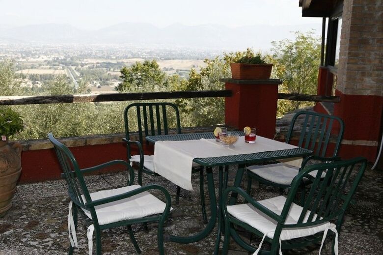 Hotel Il Poggio Dei Pettirossi