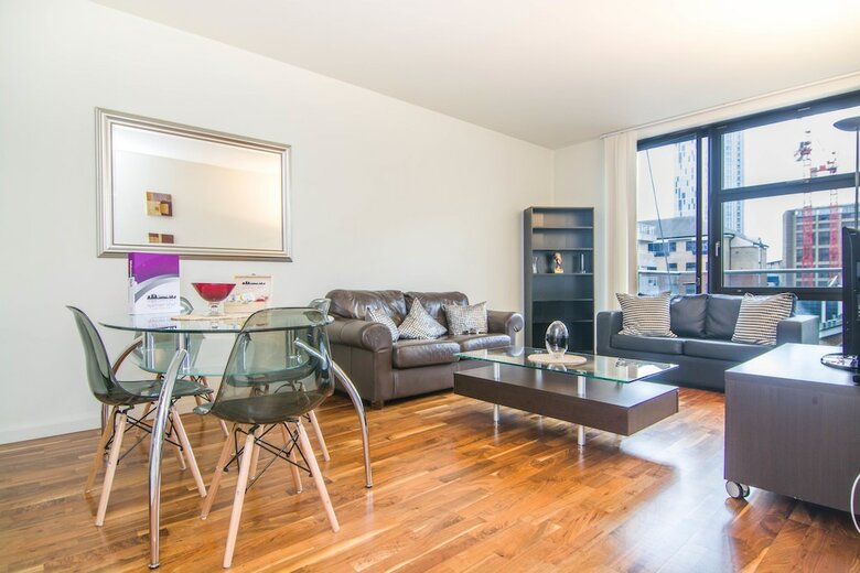 Canary Wharf - Corporate River View Apartments