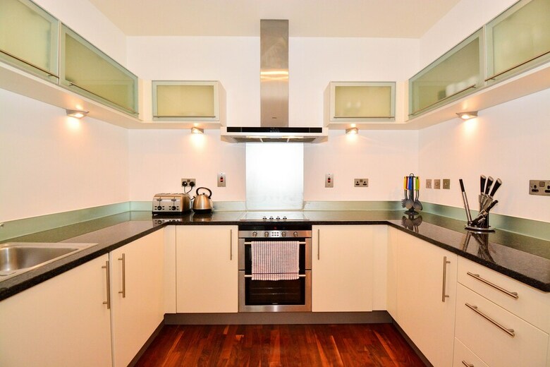 Canary Wharf - Corporate River View Apartments