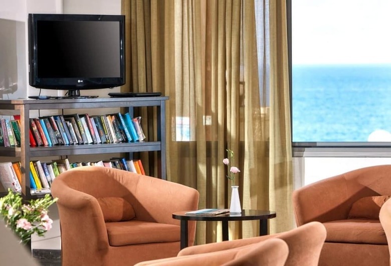 Panormo Beach Hotel