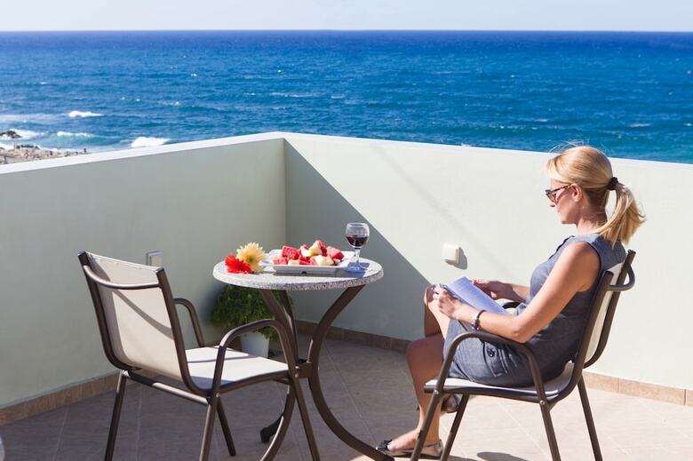 Panormo Beach Hotel