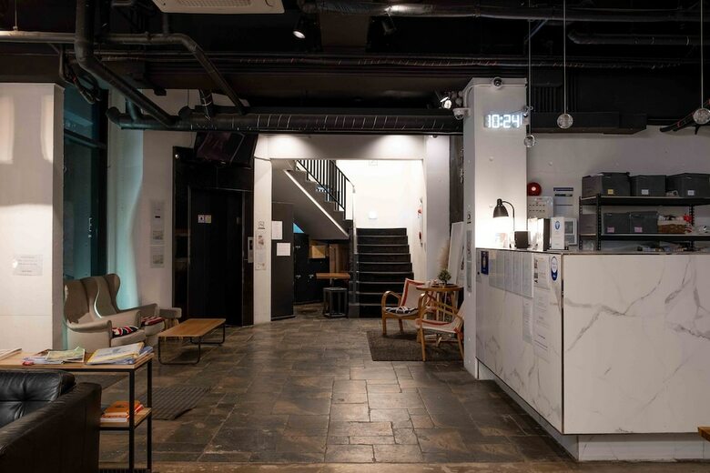 Hotel Canvas Hostel