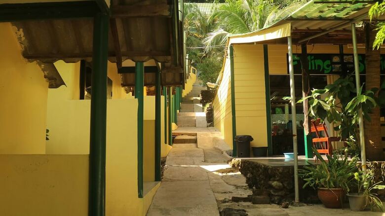 Hotel Island Lodge