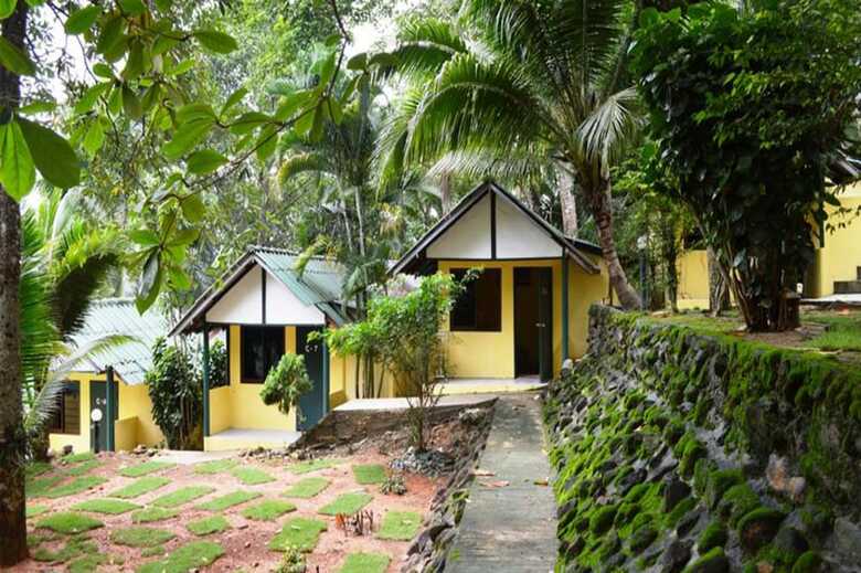 Hotel Island Lodge