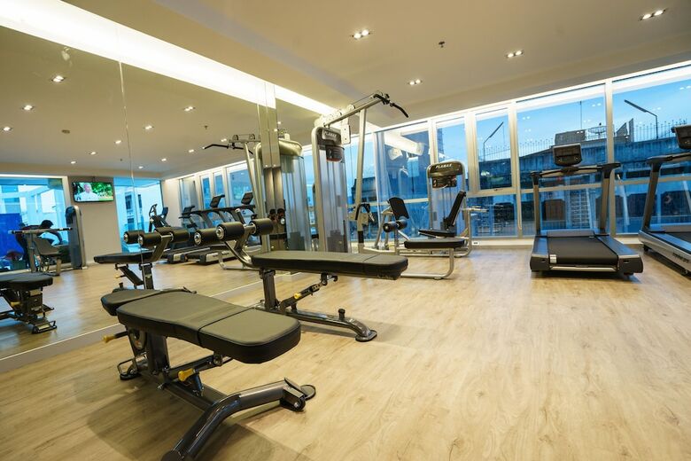 New Season Square Hotel