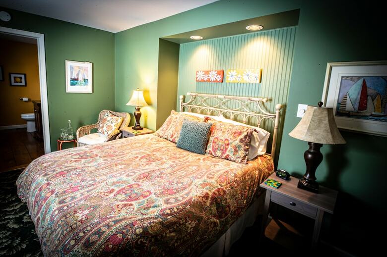 Bed & Breakfast Twin Oaks Inn