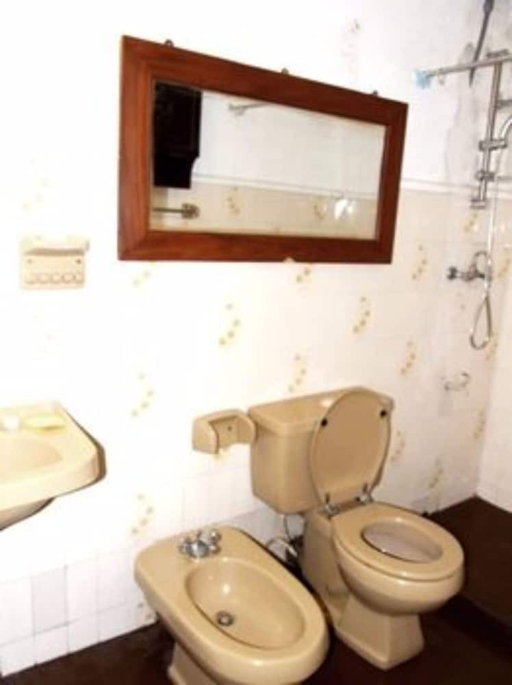 Hotel Tree Breeze Inn