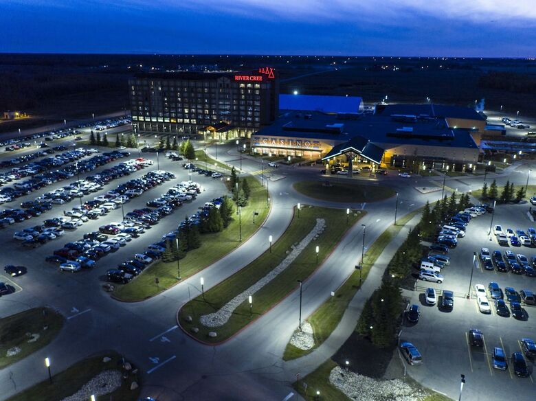 Hotel River Cree Resort And Casino