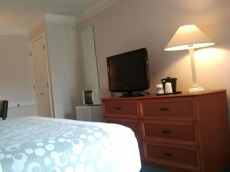 Hotel Good Gracious Inn