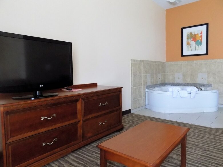 Hotel Baymont By Wyndham Augusta Riverwatch