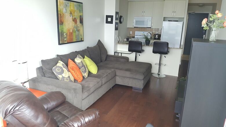 Custom-made Luxury Suite-by Elite Suites