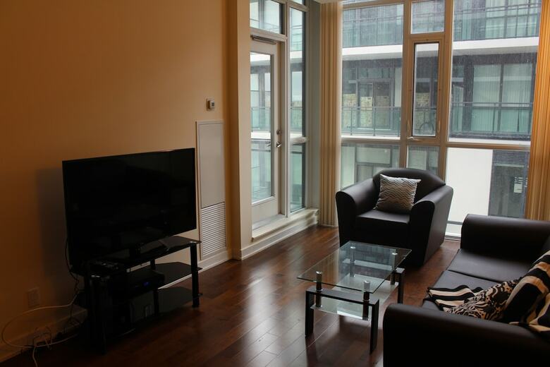 Custom-made Luxury Suite-by Elite Suites
