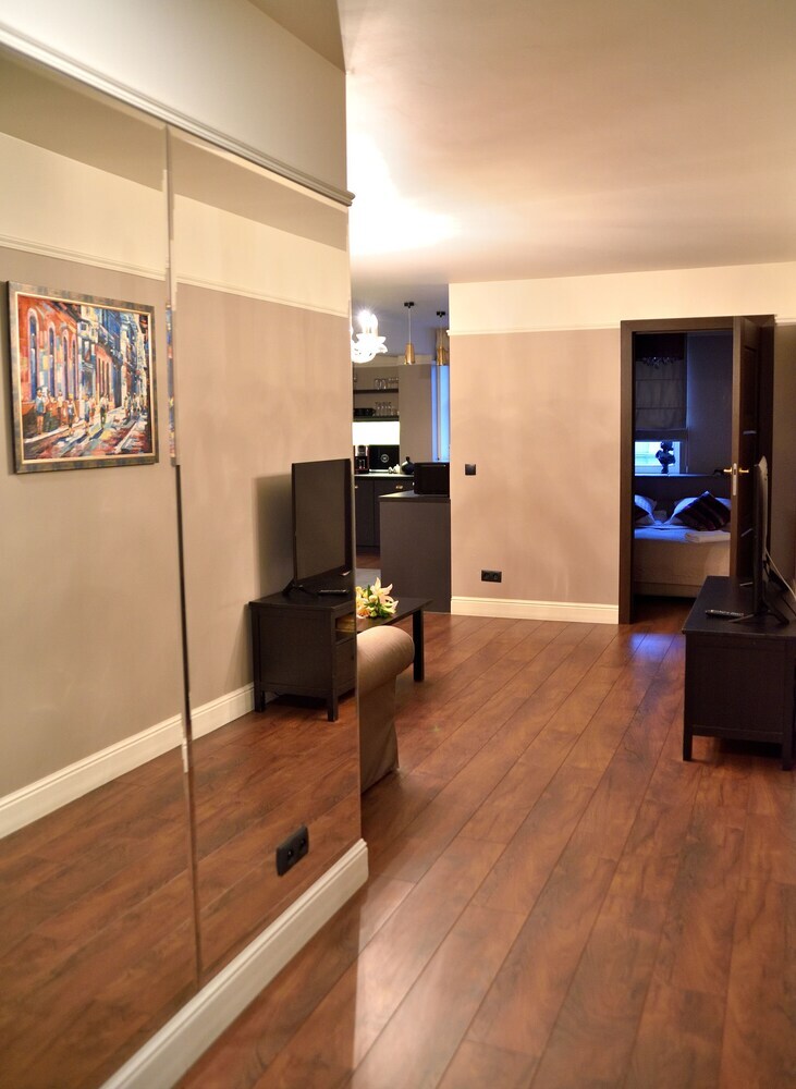 Top Apartments 2