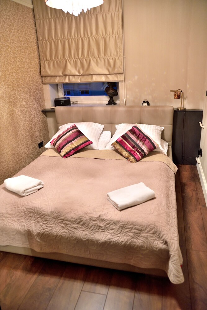 Top Apartments 2