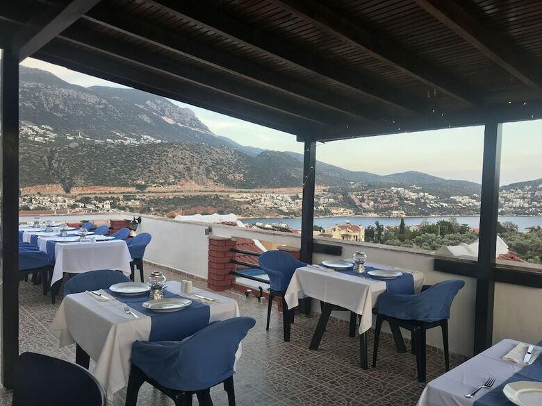 Lizo Hotel