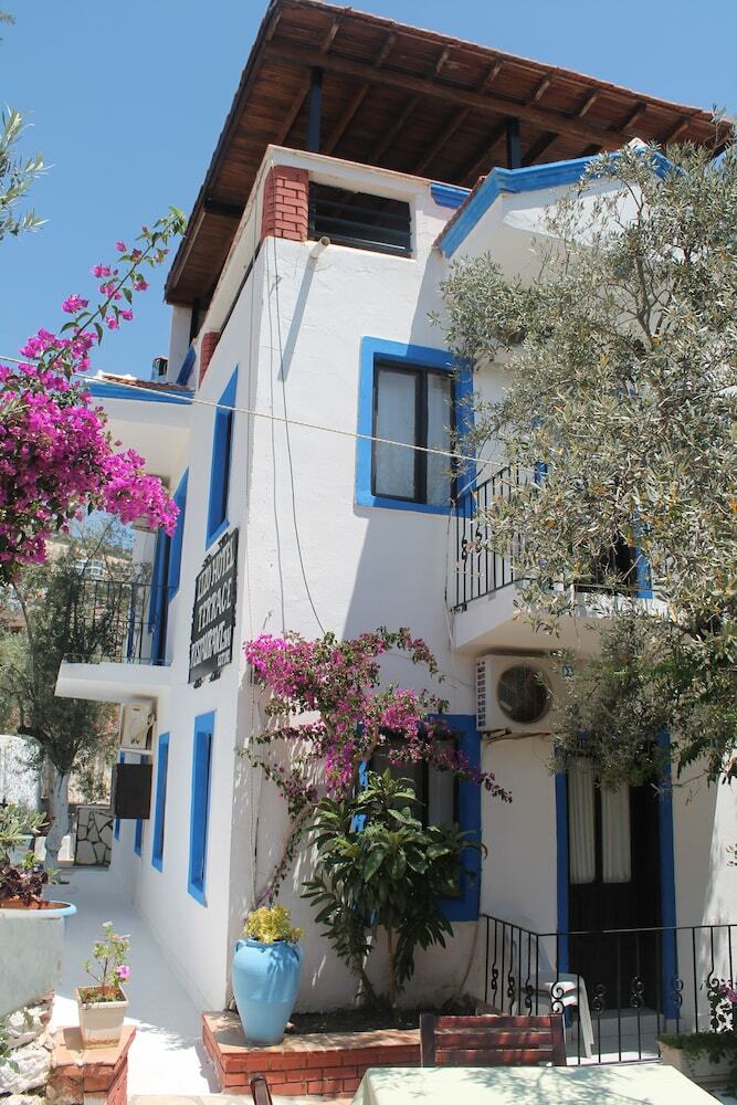 Lizo Hotel