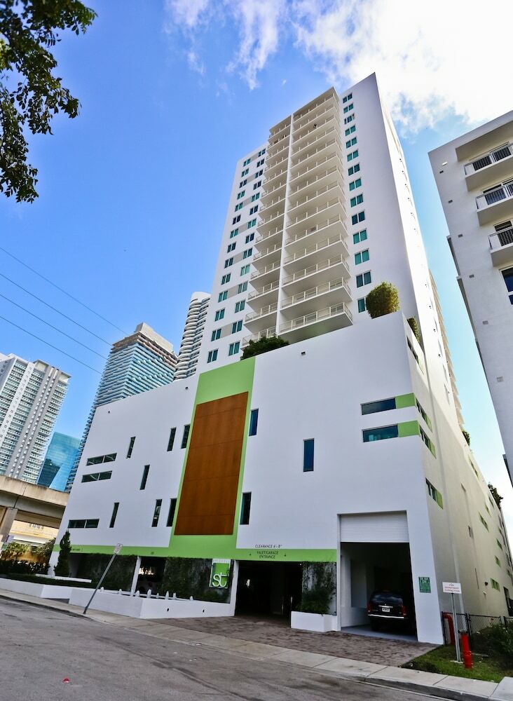 Nuovo Miami Apartments At Brickell - Downtown
