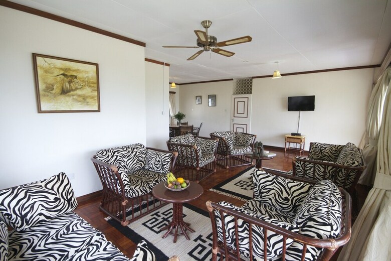 Posada Mweya Safari Lodge
