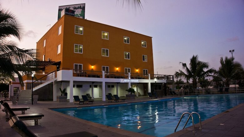 M Suites Hotel