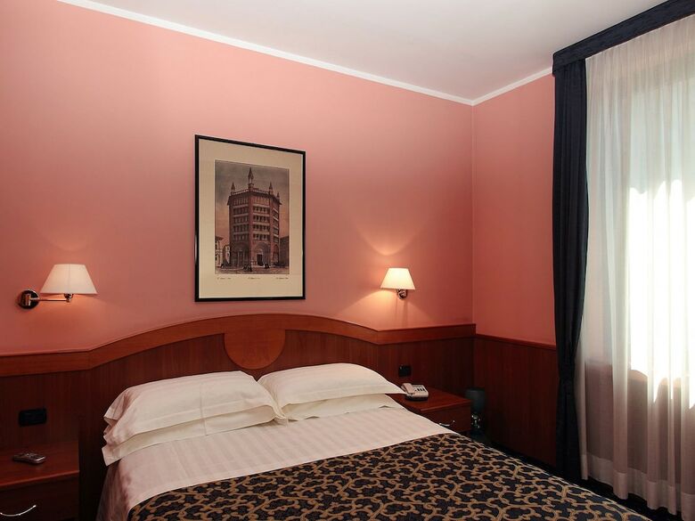 Hotel Novotel Parma Centro