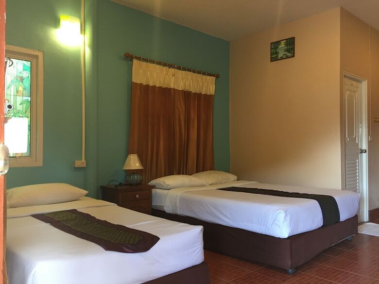 Hotel Baan Ing Khao Resort