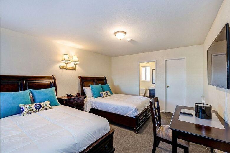 Magnolia Tree Hotel