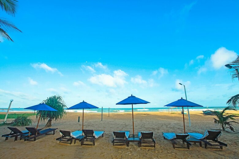 Beacon Beach Hotel