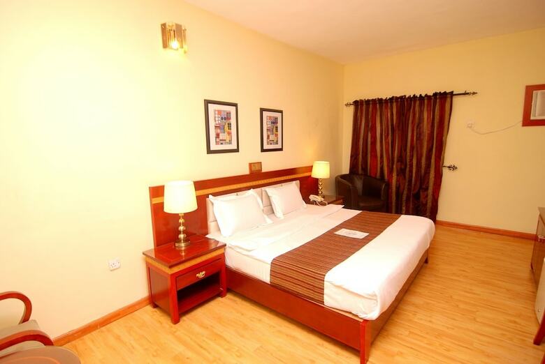 Hotel Rosebud