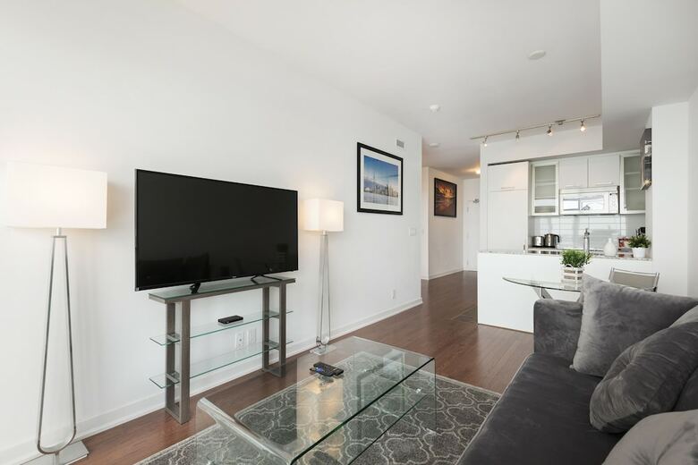 Metropolis Condotel Suites - York Street