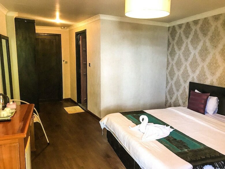 River Star Hotel