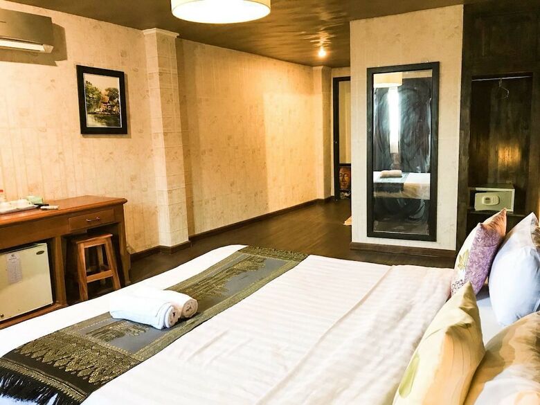 River Star Hotel