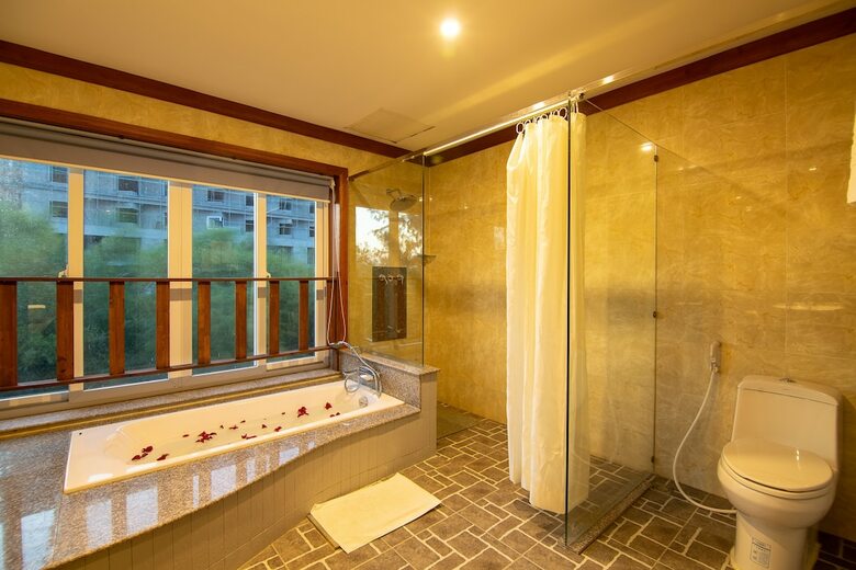 Hotel Bao Ninh Beach Resort