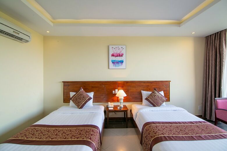 Hotel Bao Ninh Beach Resort