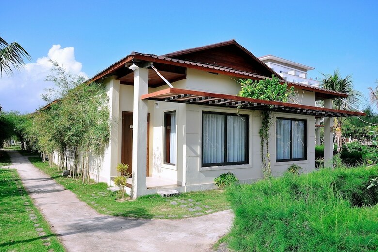 Hotel Bao Ninh Beach Resort