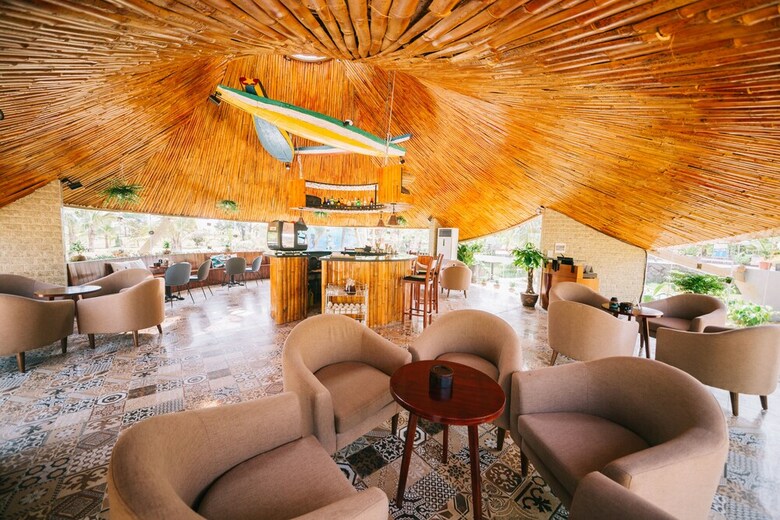 Hotel Bao Ninh Beach Resort