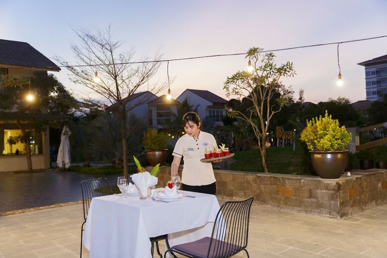 Hotel Bao Ninh Beach Resort