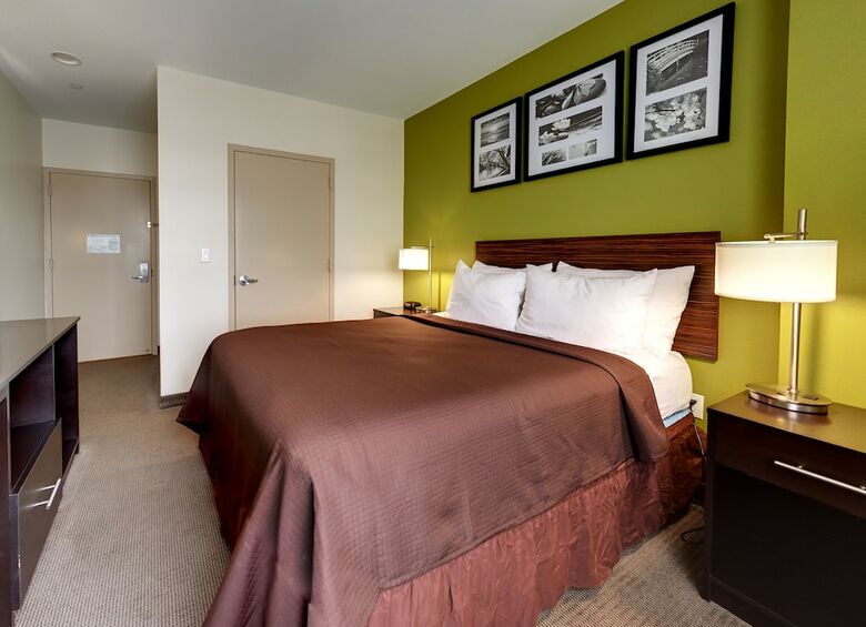 Hillside Hotel