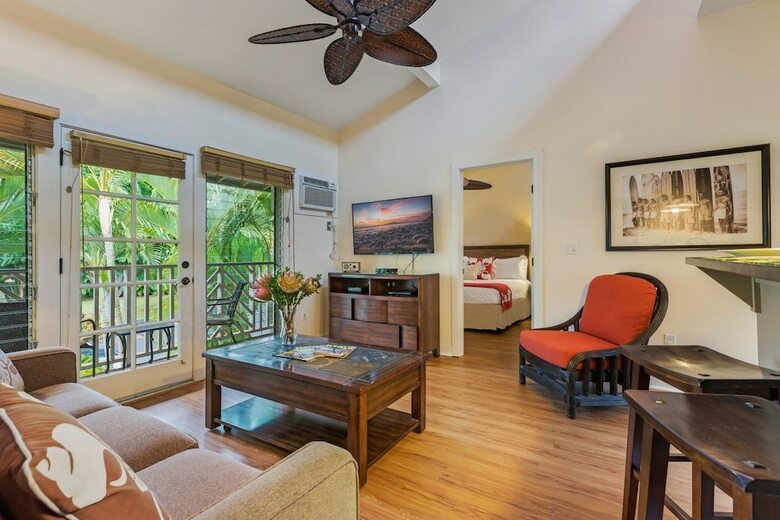 Aina Nalu Condo C208 - 2 Br Condo