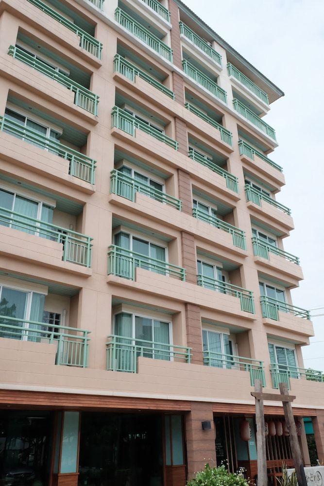 Hotel Green Mansion & Service Apartment