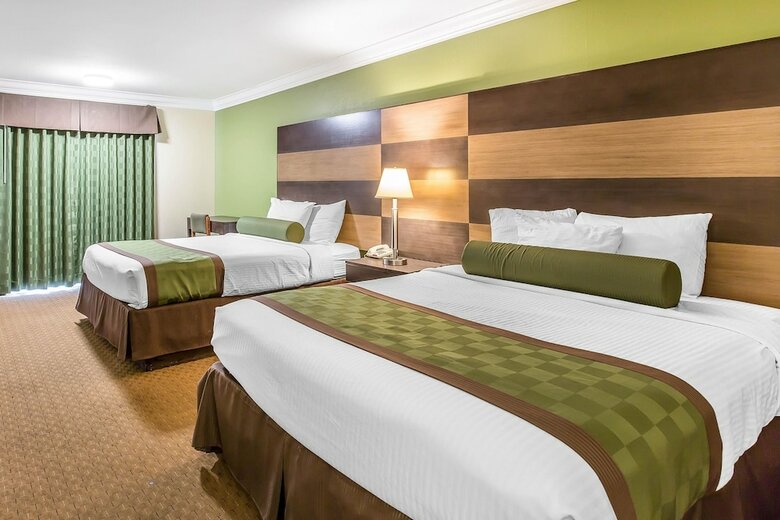 Hotel Rodeway Inn & Suites Canyon Lake I-15